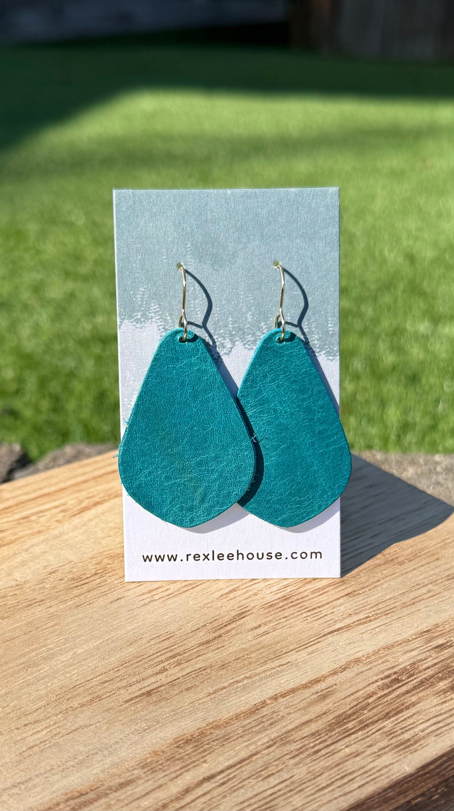 Everyday Wear & Solid Colored Earrings